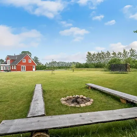 6 Bedroom Cozy In Ferienhaus *