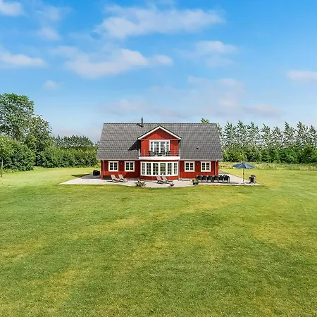 6 Bedroom Cozy In Holiday home