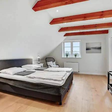 6 Bedroom Cozy In Ferienhaus