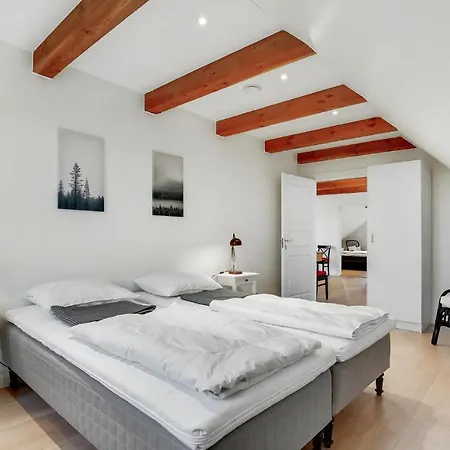 6 Bedroom Cozy In Σπίτι διακοπών