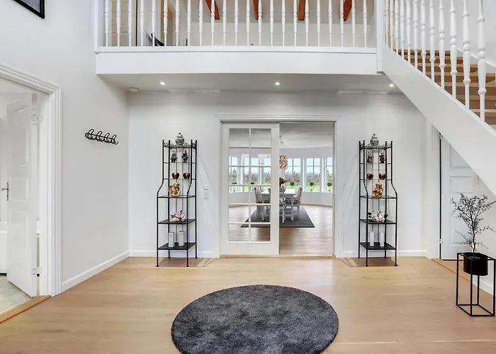 6 Bedroom Cozy In