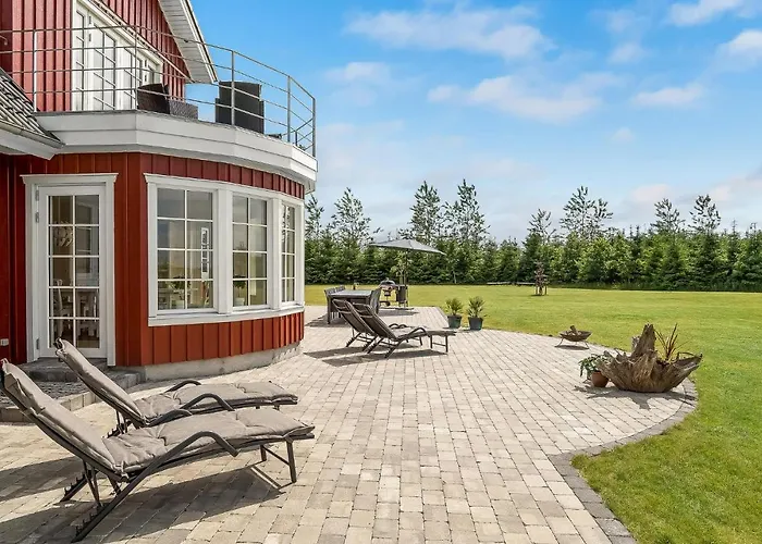 6 Bedroom Cozy In * Grindsted